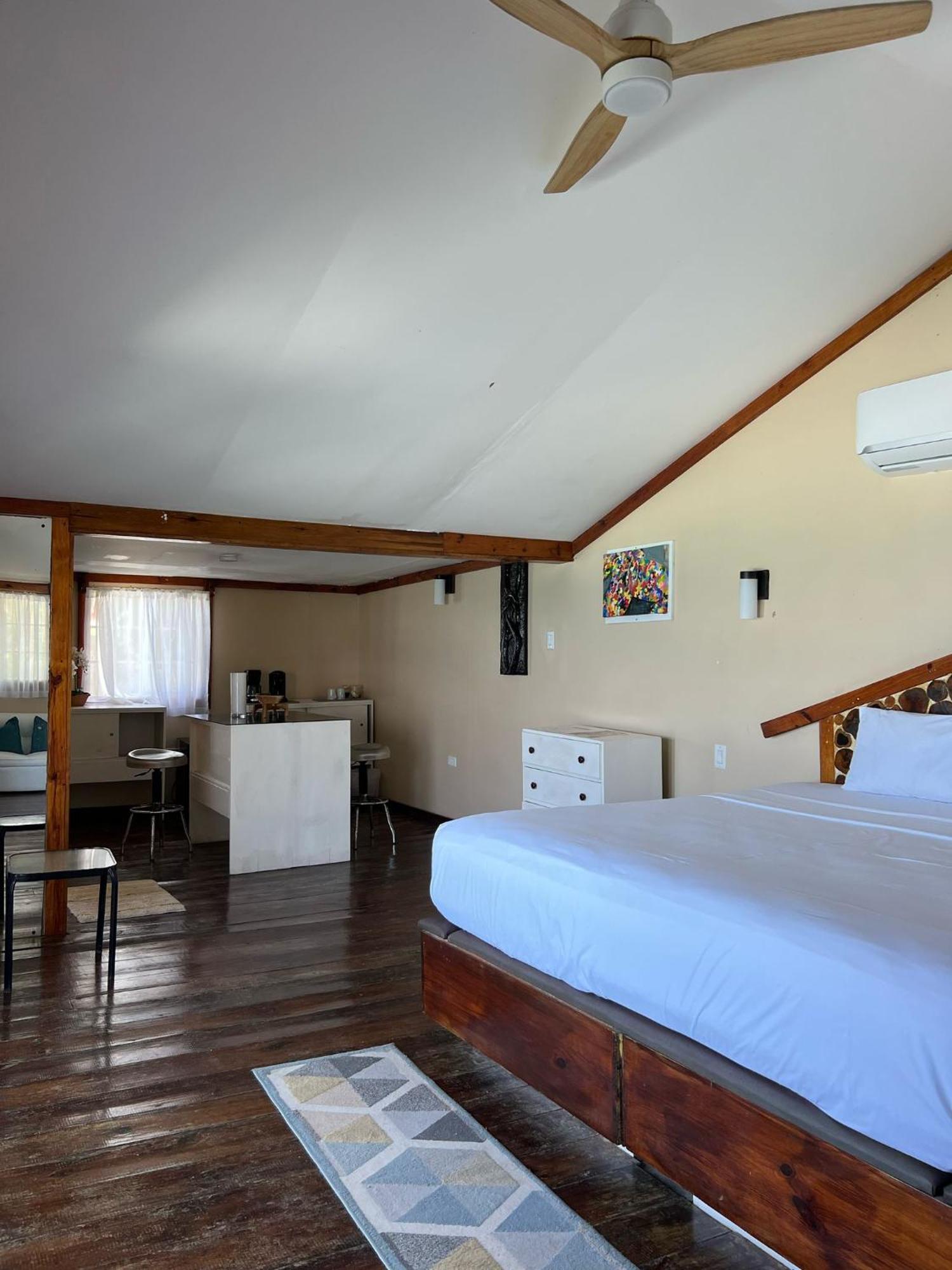 The Sea Cliff & Hotel Port Antonio