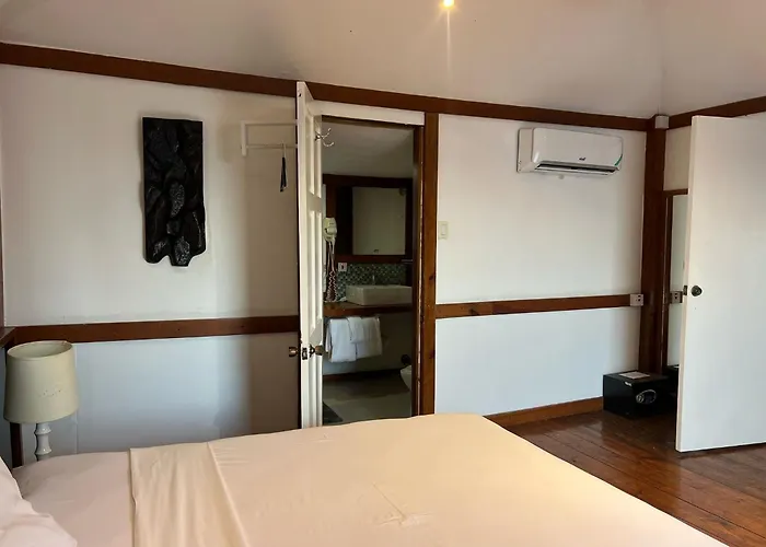 The Sea Cliff Hotel Resort & Spa