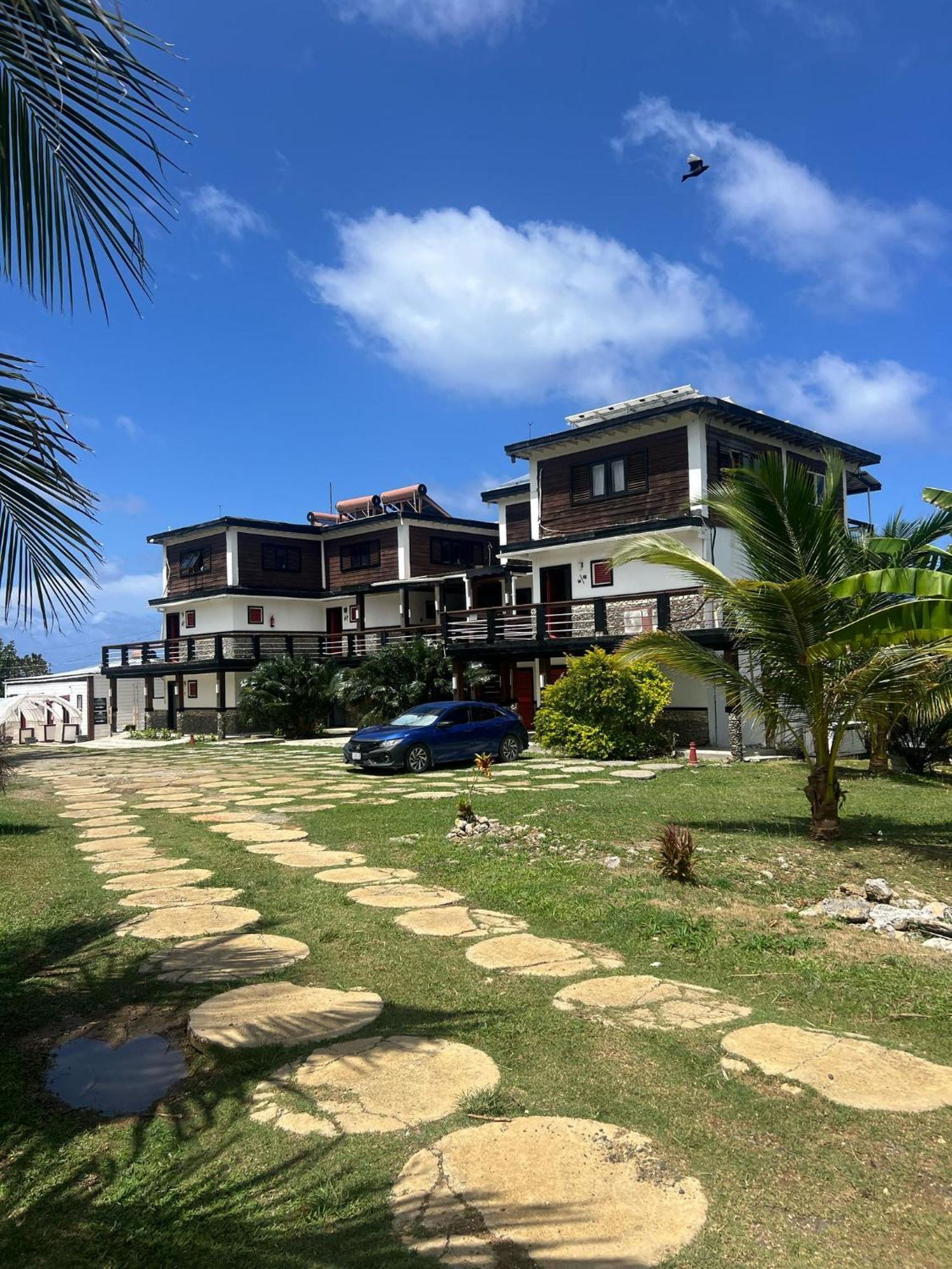 The Sea Cliff & Hotel Port Antonio