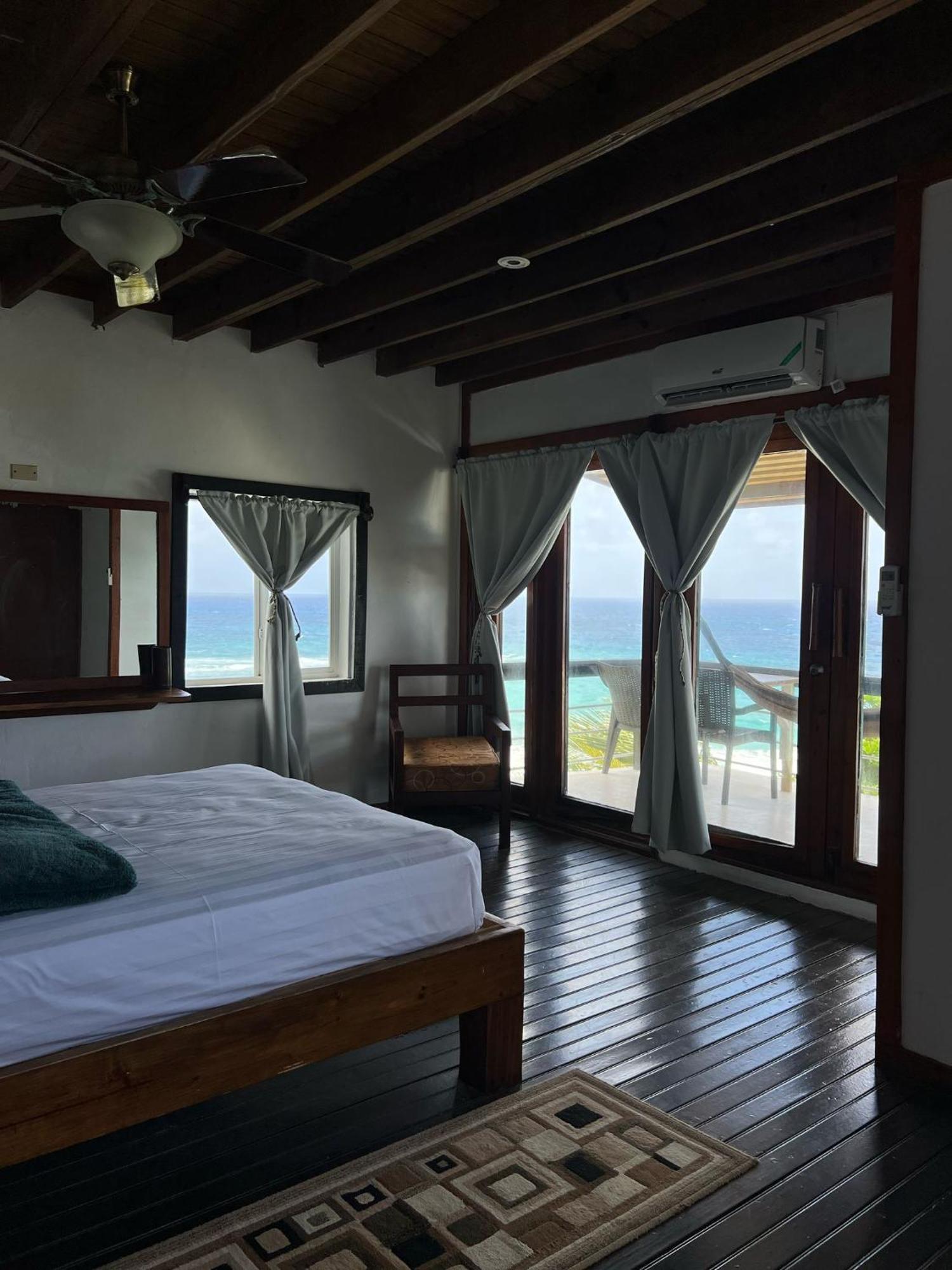 The Sea Cliff & Hotel Port Antonio
