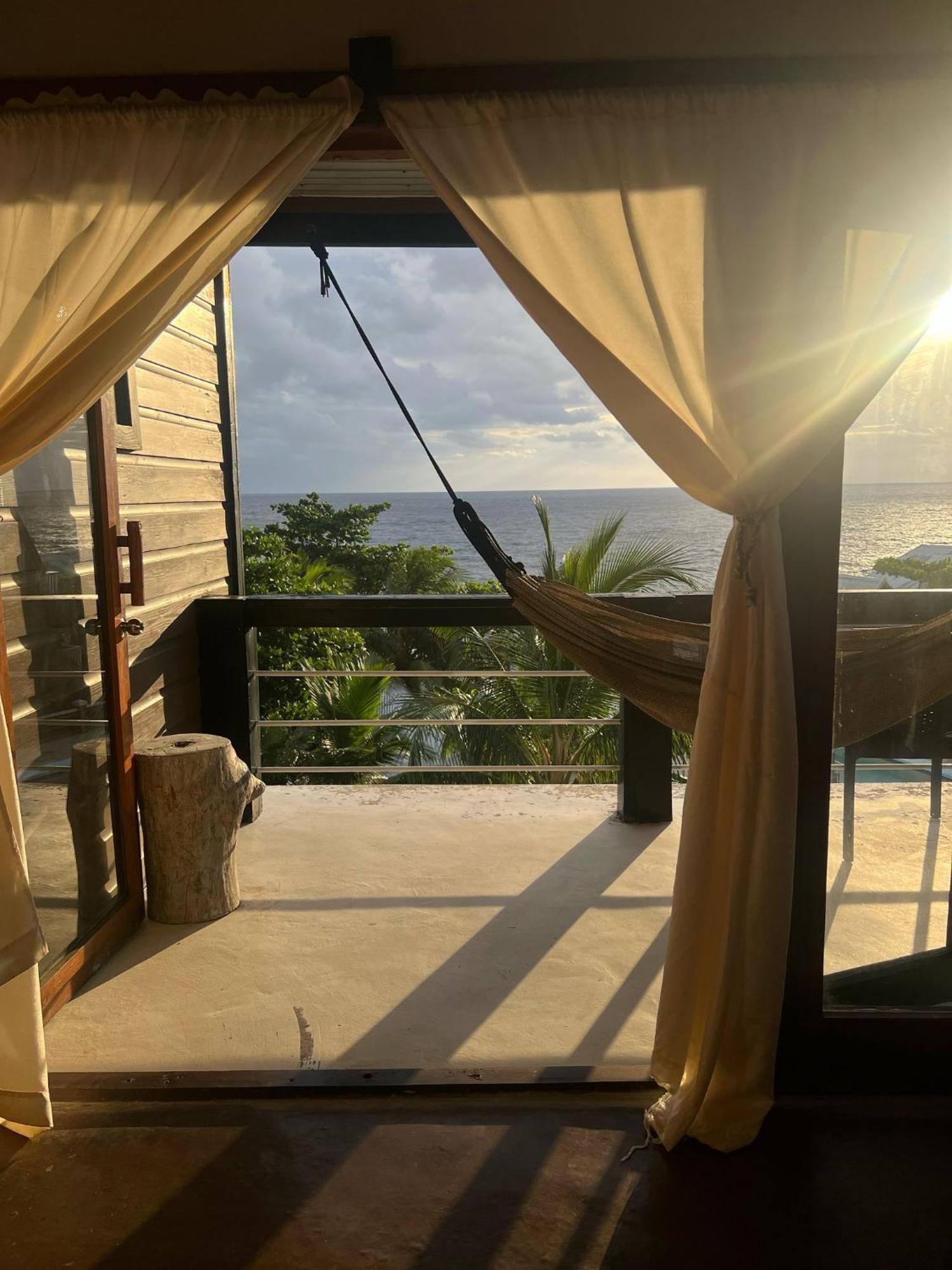 The Sea Cliff & Port Antonio